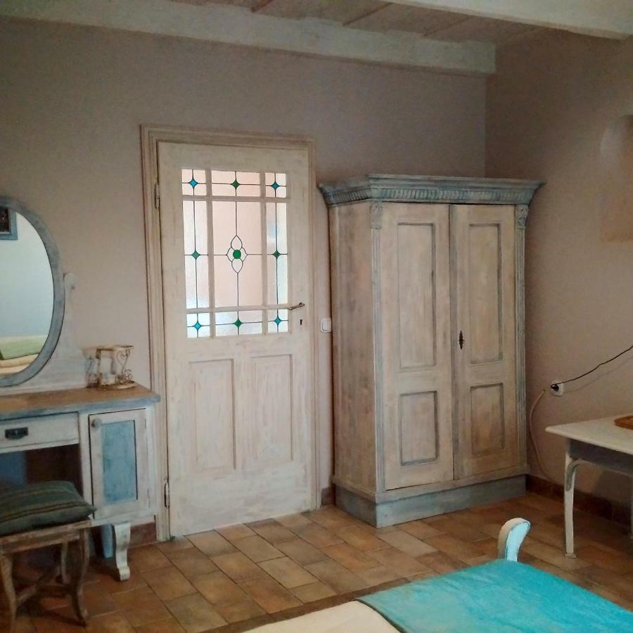 Bastya Apartman Eger Buitenkant foto