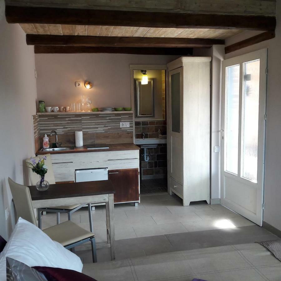 Bastya Apartman Eger Buitenkant foto